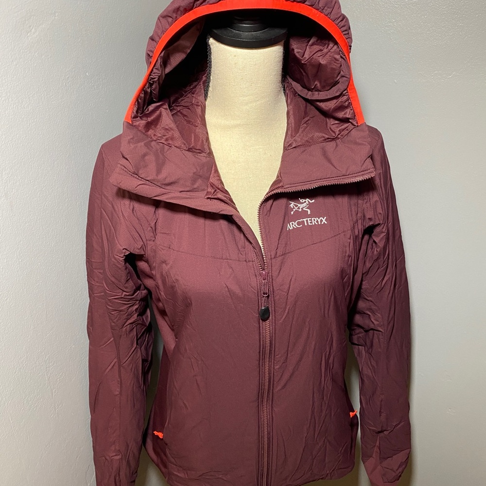 Ladies Arc’teryx Atom jacket size M worn 1x
